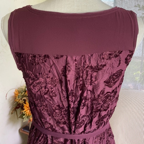 Simply Vera Vera Wang Sleeveless Burgundy Dress - Picture 5 of 12